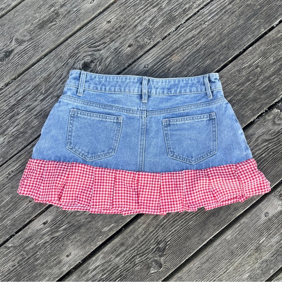 DAISEY DUKE DENIM MINI SKIRT SIZE MEDIUM - Picture 5 of 8